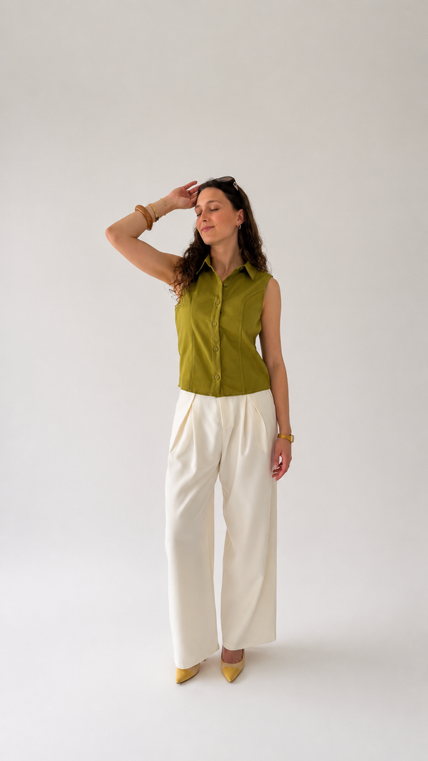 Le top Gaïa — mouwloze blouse met kraag