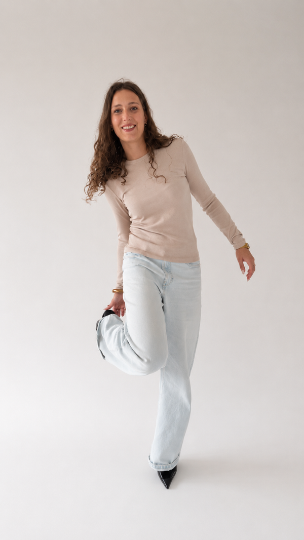 Le top Noémie — geribbelde longsleeve in beige